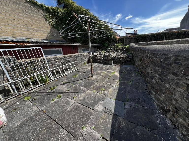 Images for Carmarthen, Carmarthenshire EAID:swift BID:0004-7720-8cbe-d305