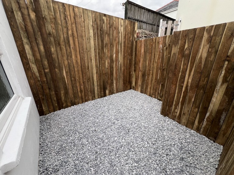 Images for Carmarthen, Carmarthenshire EAID:swift BID:0004-7720-8cbe-d305