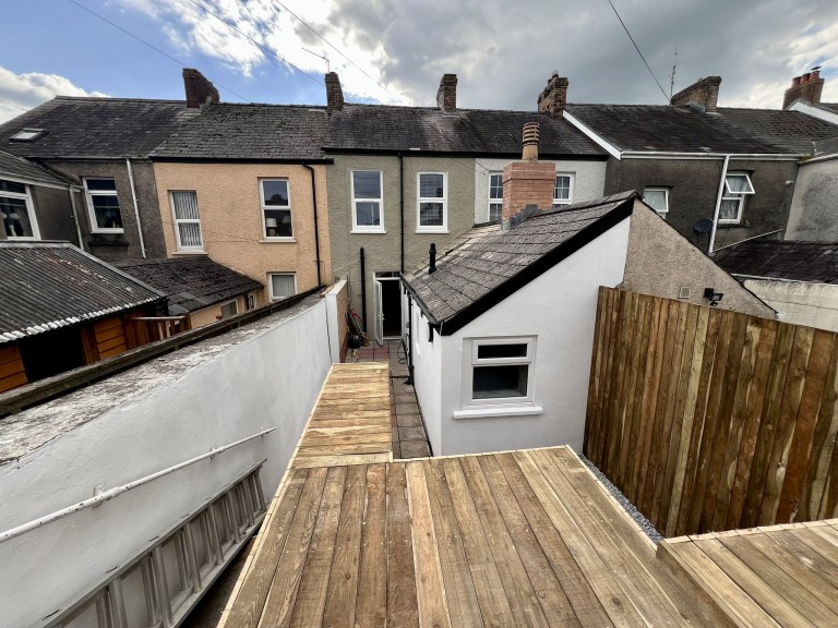 Images for Carmarthen, Carmarthenshire EAID:swift BID:0004-7720-8cbe-d305