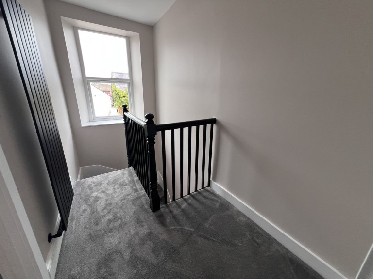 Images for Carmarthen, Carmarthenshire EAID:swift BID:0004-7720-8cbe-d305