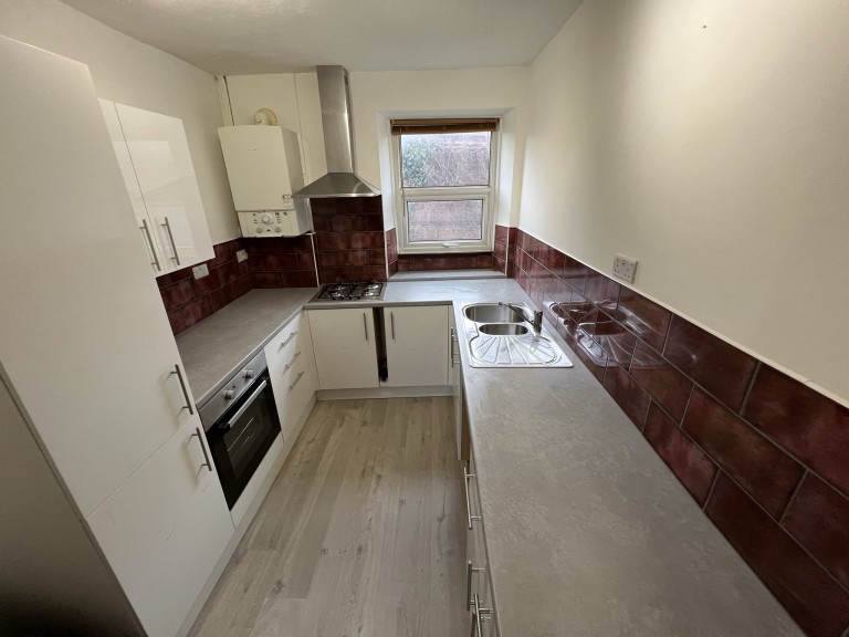 Images for Carmarthen, Carmarthenshire EAID:swift BID:0004-7720-8cbe-d305