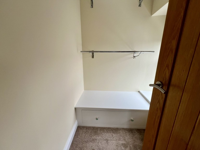 Images for Carmarthenshire, Trelech EAID:swift BID:0004-7720-8cbe-d305