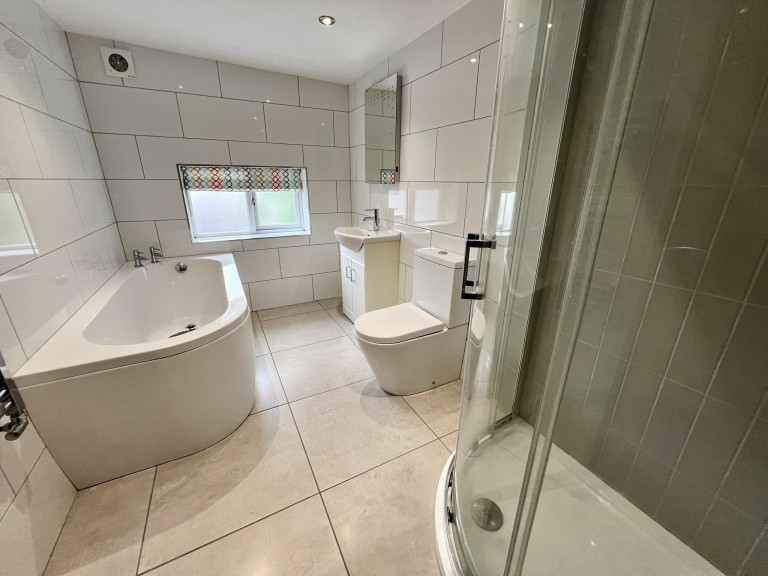 Images for Carmarthenshire, Trelech EAID:swift BID:0004-7720-8cbe-d305