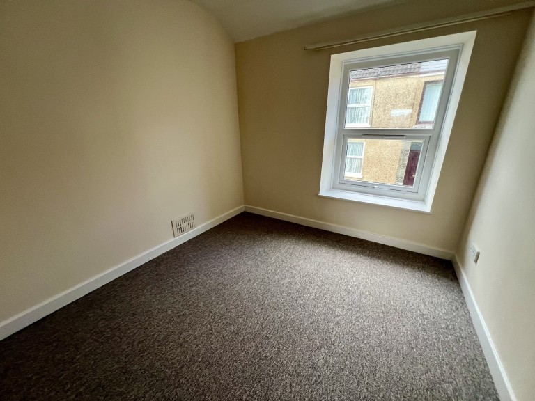 Images for Llanelli, Carmarthenshire EAID:swift BID:0004-7720-8cbe-d305