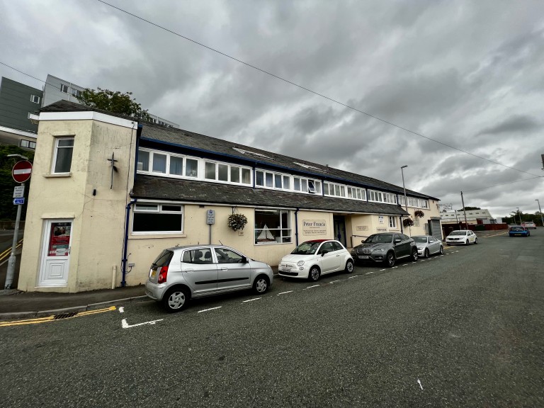 Images for Old Station Road, Carmarthen EAID:swift BID:0004-7720-8cbe-d305