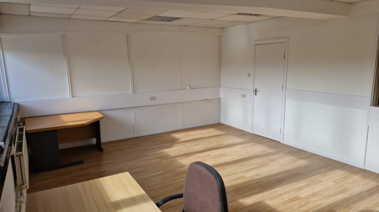 Images for Old Station Road, Carmarthen EAID:swift BID:0004-7720-8cbe-d305