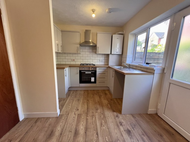 Images for Johnstown, Carmarthenshire EAID:swift BID:0004-7720-8cbe-d305