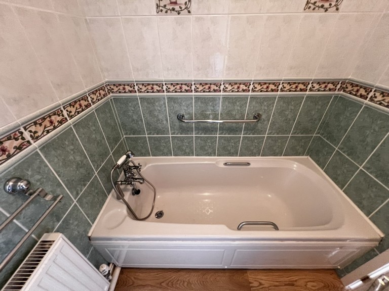 Images for Kidwelly, Carmarthenshire, Meinciau EAID:swift BID:0004-7720-8cbe-d305