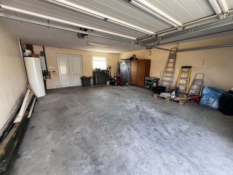 Images for Kidwelly, Carmarthenshire, Meinciau EAID:swift BID:0004-7720-8cbe-d305