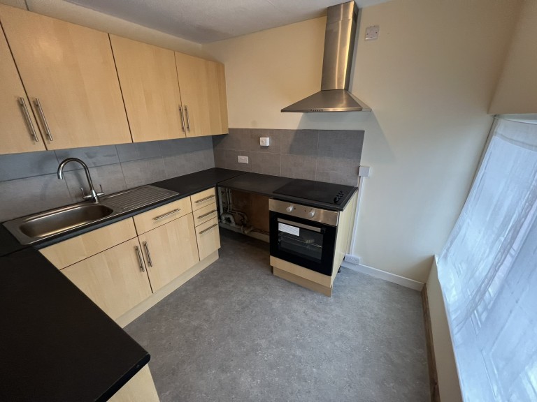 Images for Carmarthen, Carmarthenshire EAID:swift BID:0004-7720-8cbe-d305