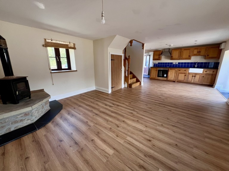 Images for Carmarthenshire EAID:swift BID:0004-7720-8cbe-d305