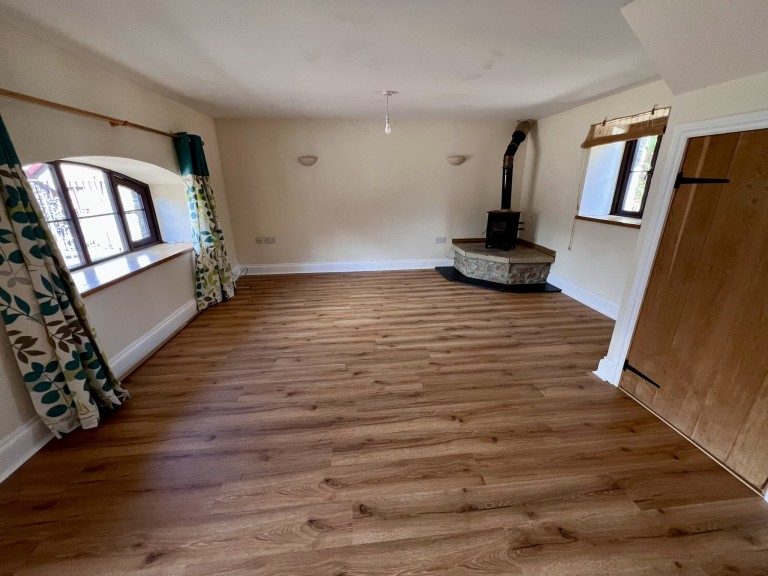 Images for Carmarthenshire EAID:swift BID:0004-7720-8cbe-d305