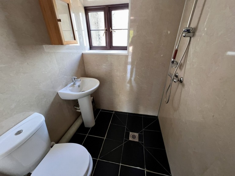 Images for Carmarthenshire EAID:swift BID:0004-7720-8cbe-d305