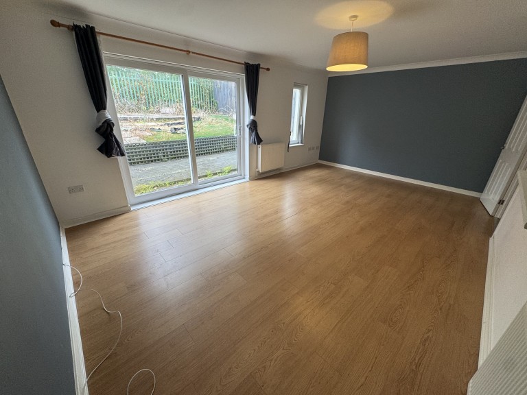 Images for St Clears, Carmarthenshire, Sanclêr EAID:swift BID:0004-7720-8cbe-d305