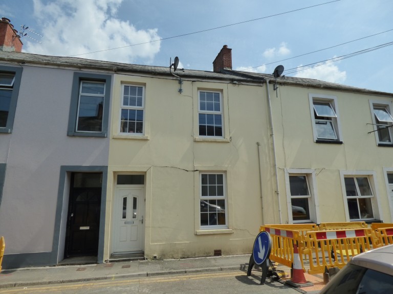 Images for Carmarthen, Carmarthenshire EAID:swift BID:0004-7720-8cbe-d305