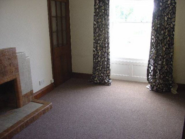 Images for Aberaeron, Ceredigion EAID:swift BID:0004-7720-8cbe-d305