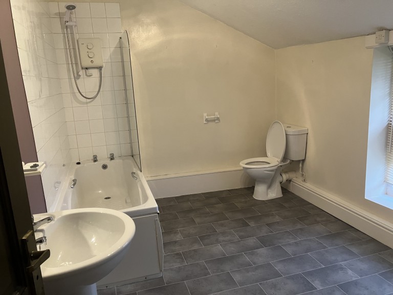 Images for Aberaeron, Ceredigion EAID:swift BID:0004-7720-8cbe-d305