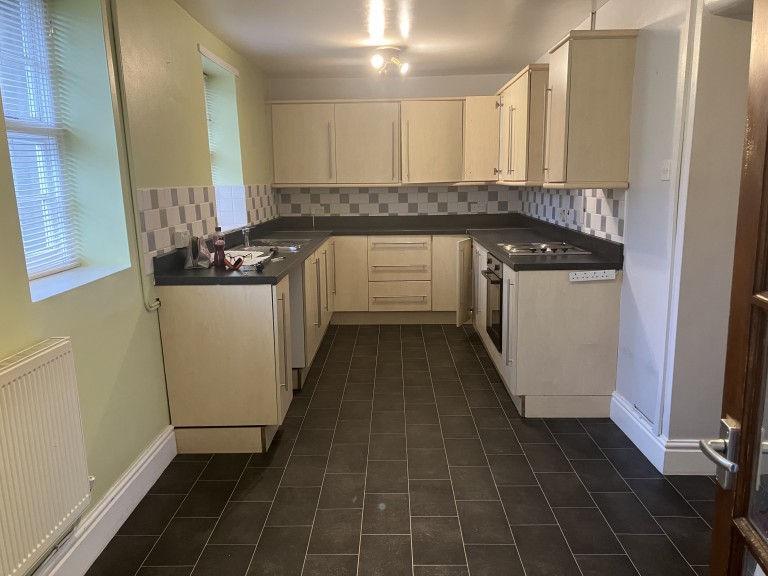 Images for Aberaeron, Ceredigion EAID:swift BID:0004-7720-8cbe-d305