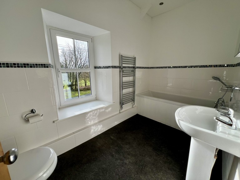 Images for Llandysul, Ceredigion, Glynarthen EAID:swift BID:0004-7720-8cbe-d305