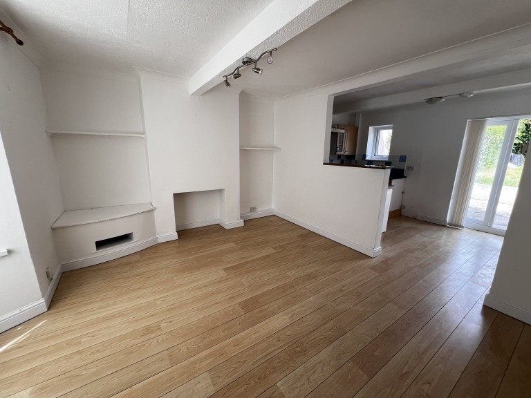 Images for Burry Port, Carmarthenshire EAID:swift BID:0004-7720-8cbe-d305