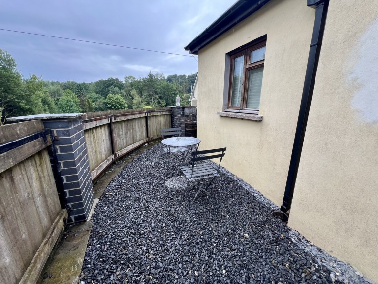 Images for Llanwrda, Carmarthenshire EAID:swift BID:0004-7720-8cbe-d305