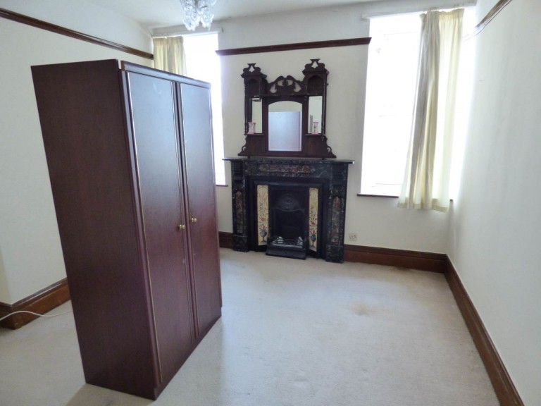 Images for Carmarthenshire EAID:swift BID:0004-7720-8cbe-d305