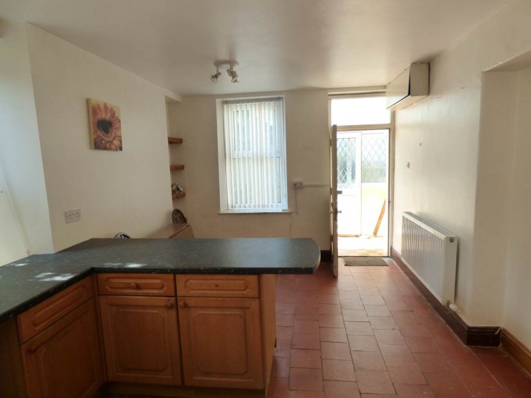 Images for Carmarthenshire EAID:swift BID:0004-7720-8cbe-d305