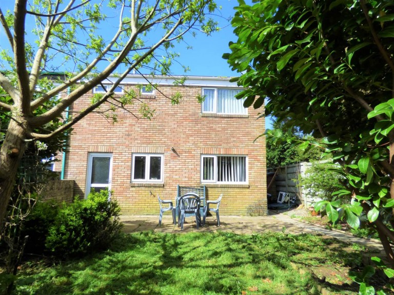 Images for Kidwelly, Carmarthenshire EAID:swift BID:0004-7720-8cbe-d305