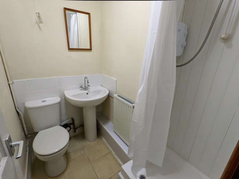 Images for Llandeilo, Carmarthenshire EAID:swift BID:0004-7720-8cbe-d305