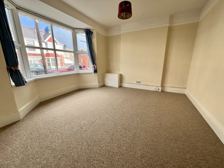 Images for Carmarthen, Carmarthenshire EAID:swift BID:0004-7720-8cbe-d305