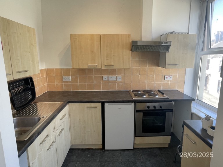 Images for Carmarthen, Carmarthenshire EAID:swift BID:0004-7720-8cbe-d305