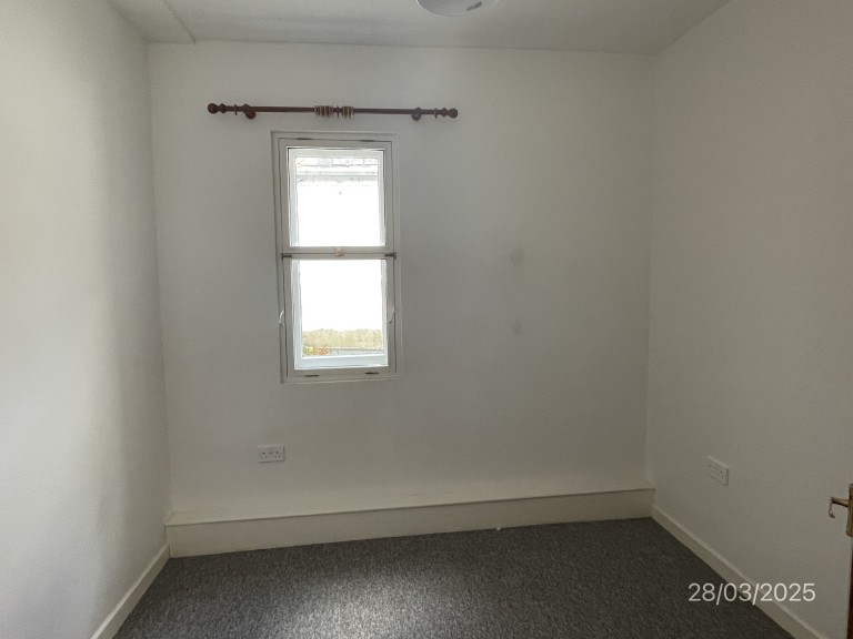 Images for Carmarthen, Carmarthenshire EAID:swift BID:0004-7720-8cbe-d305