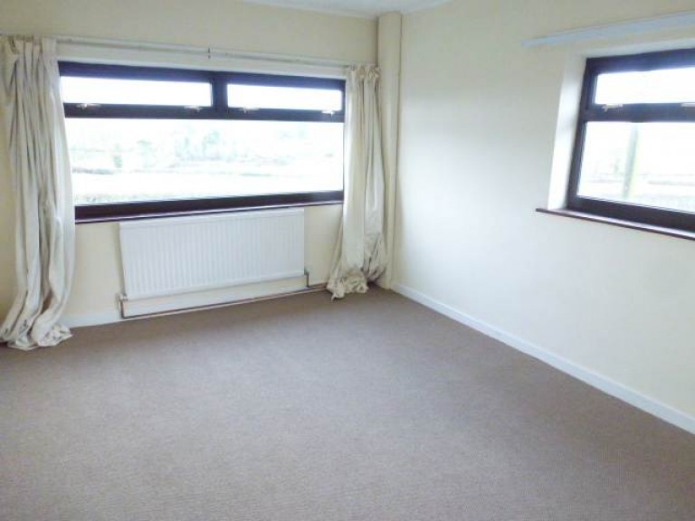 Images for Pencader, Carmarthenshire, Llanllwni EAID:swift BID:0004-7720-8cbe-d305