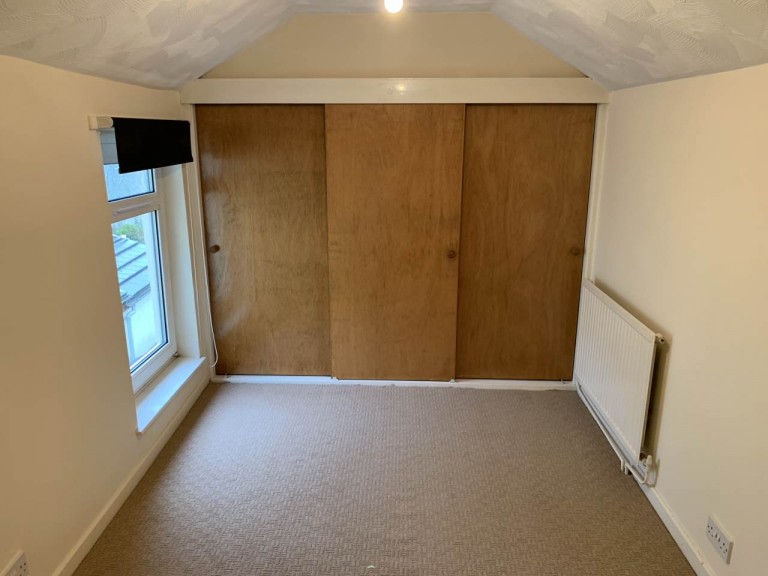 Images for Carmarthen, Carmarthenshire EAID:swift BID:0004-7720-8cbe-d305