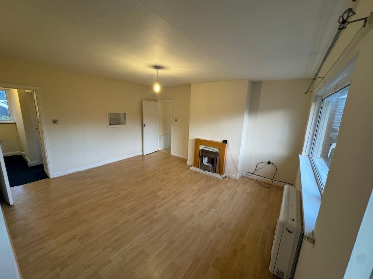 Images for Carmarthen EAID:swift BID:0004-7720-8cbe-d305