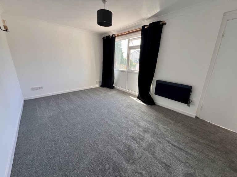 Images for Carmarthen, Carmarthenshire EAID:swift BID:0004-7720-8cbe-d305