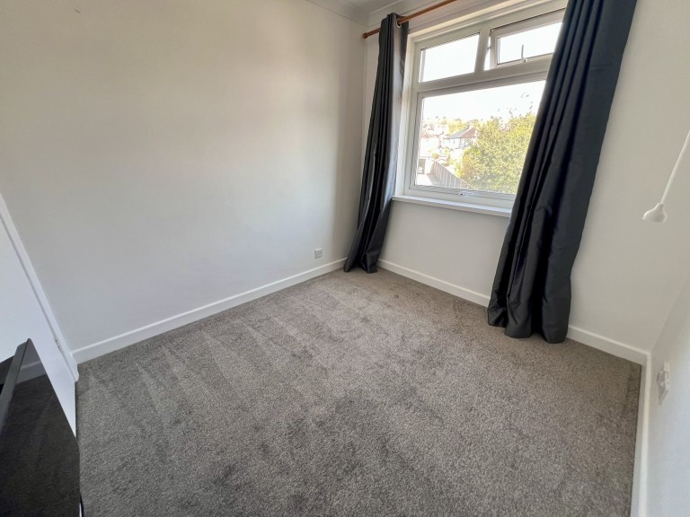 Images for Carmarthen, Carmarthenshire EAID:swift BID:0004-7720-8cbe-d305