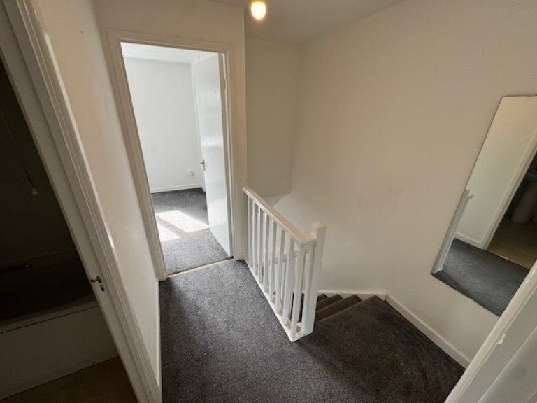 Images for Johnstown, Carmarthen EAID:swift BID:0004-7720-8cbe-d305