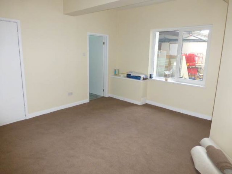 Images for St Clears, Carmarthenshire, Saint Clears EAID:swift BID:0004-7720-8cbe-d305