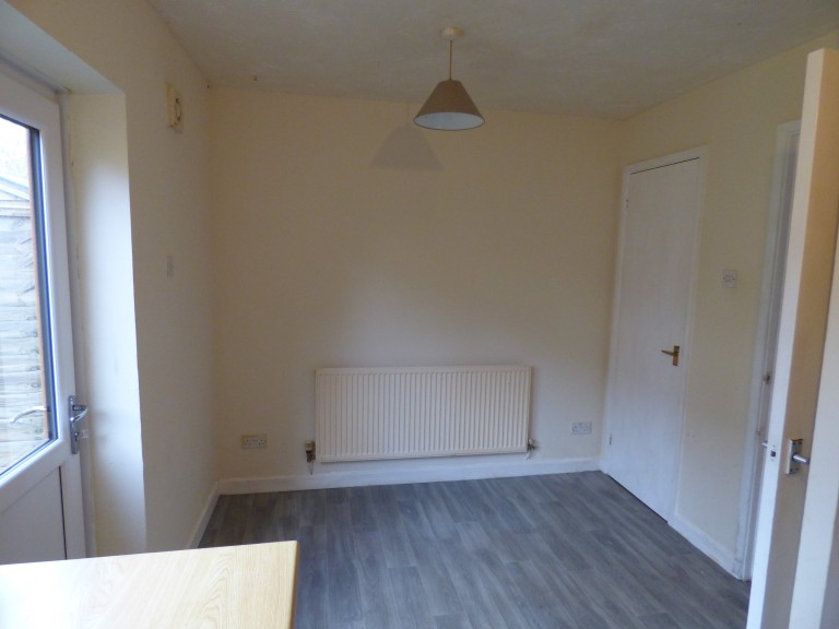 Images for Johnstown, Carmarthen, Carmarthenshire EAID:swift BID:0004-7720-8cbe-d305
