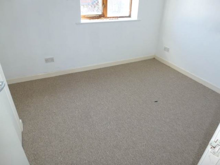 Images for Johnstown, Carmarthen, Carmarthenshire EAID:swift BID:0004-7720-8cbe-d305
