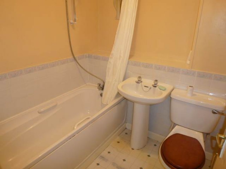 Images for Johnstown, Carmarthen, Carmarthenshire EAID:swift BID:0004-7720-8cbe-d305