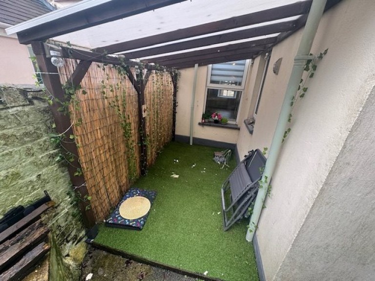 Images for Carmarthen, Carmarthenshire EAID:swift BID:0004-7720-8cbe-d305