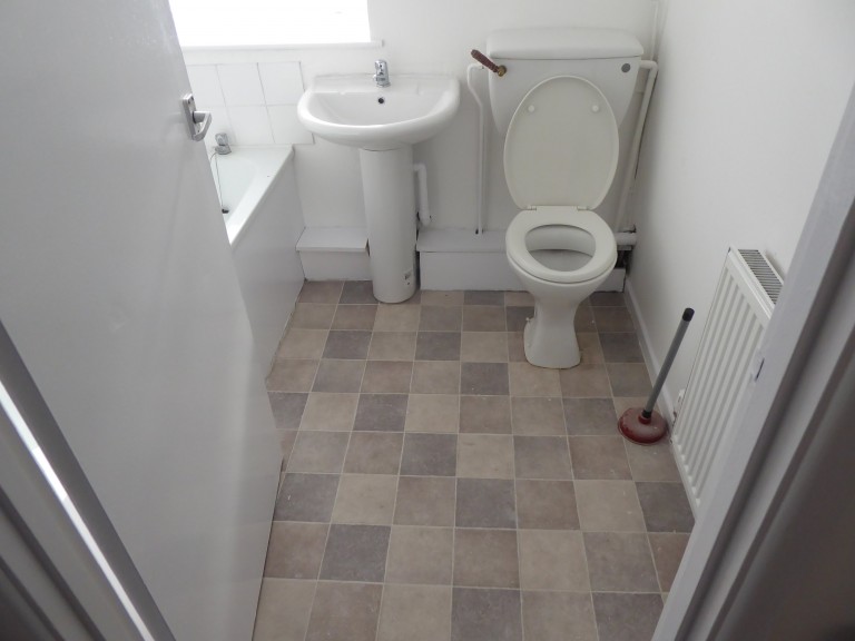 Images for Carmarthen, Carmarthenshire EAID:swift BID:0004-7720-8cbe-d305