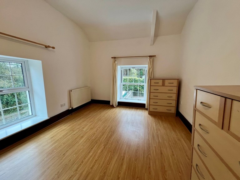 Images for Llandeilo, Carmarthenshire, Dryslwyn EAID:swift BID:0004-7720-8cbe-d305