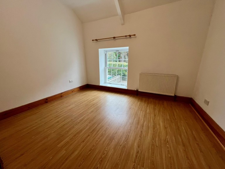 Images for Llandeilo, Carmarthenshire, Dryslwyn EAID:swift BID:0004-7720-8cbe-d305