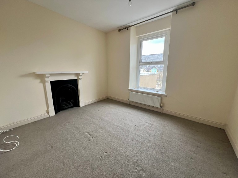 Images for Carmarthen, Carmarthenshire EAID:swift BID:0004-7720-8cbe-d305