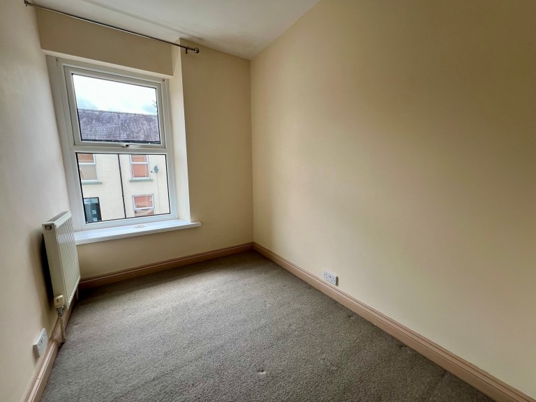 Images for Carmarthen, Carmarthenshire EAID:swift BID:0004-7720-8cbe-d305