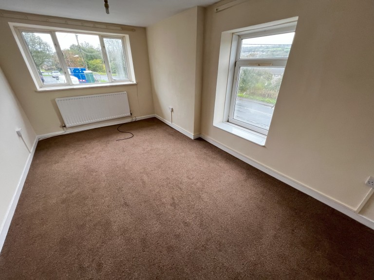 Images for Pontyberem, Carmarthenshire EAID:swift BID:0004-7720-8cbe-d305