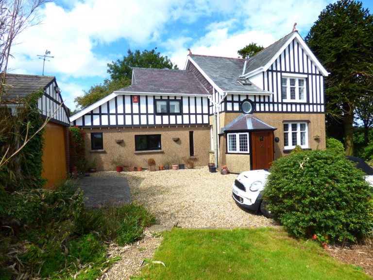 Images for Carmarthen, Carmarthenshire, Llanddarog EAID:swift BID:0004-7720-8cbe-d305
